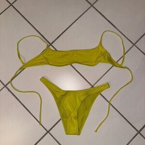 Skims 2 piece bikini set! Color: Citrus